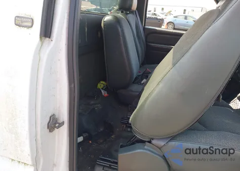 2005 Chevrolet Silverado 1500 Work Truck из США, поврежденный, VIN 1GCEC14T95Z133740